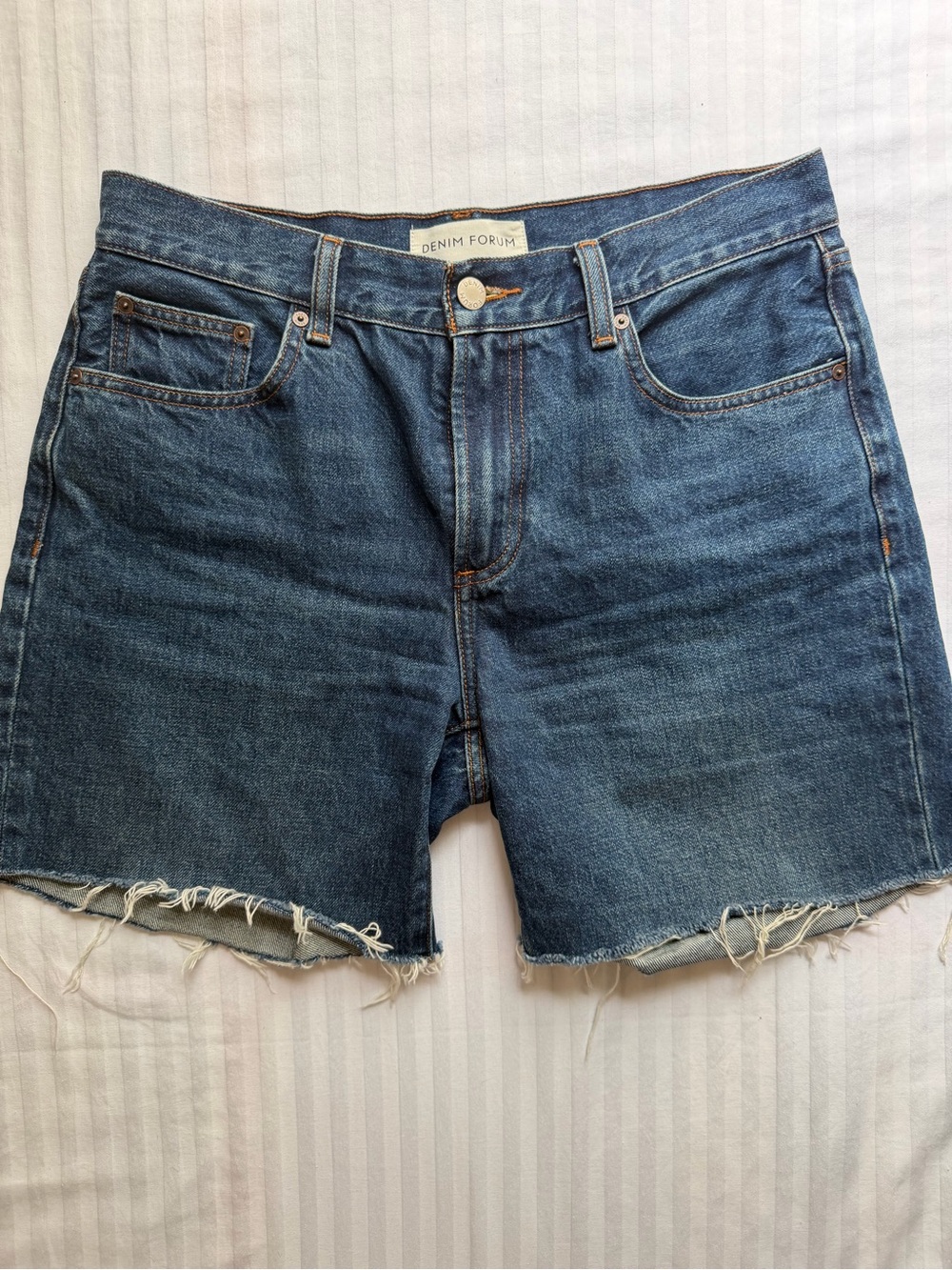 Denim Forum (Aritzia) "The Farrah Lo-Rise Wide" Cutoff Shorts - Size 28